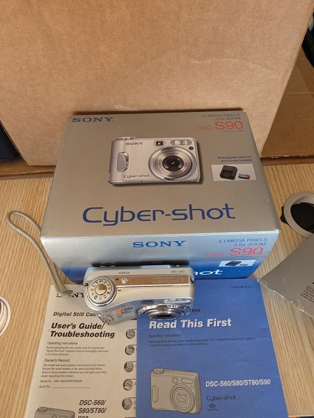 Sony Cyber-shot DSC-S930 10.1MP Digital Camera Silver - Excellent Cond, Tested